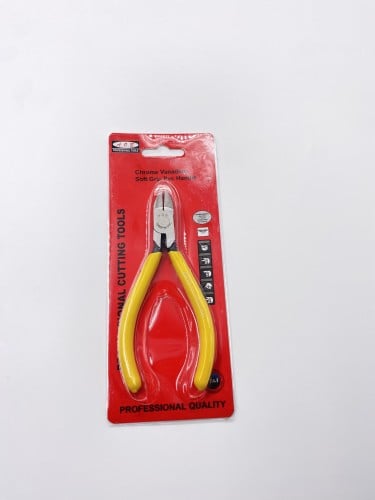 Small cutter for incense sticks