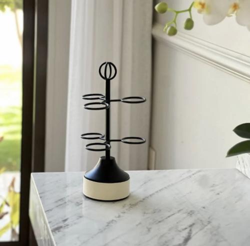 حامل فناجيل