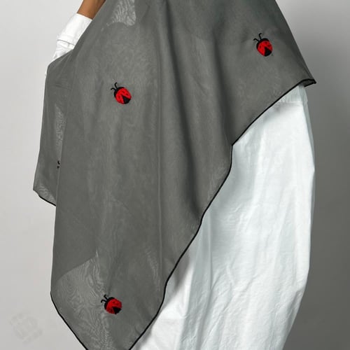 طرحة بوال باللون الزيتي " الاسمنتي " بتصميم الدعسو...