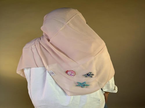 طرحه ليزر اندونيسي بينك بتطريز الصدفة ونجمة البحر...