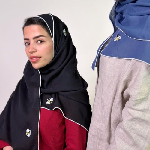 طرحه بوال كُحلي بتطريز النحل المنثور