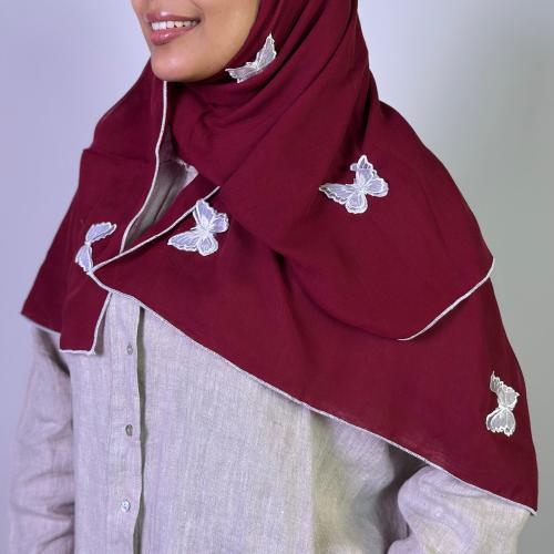 طرحه بوال عودي بتطريز فراشات بيضاء منثورة ثنائي ال...