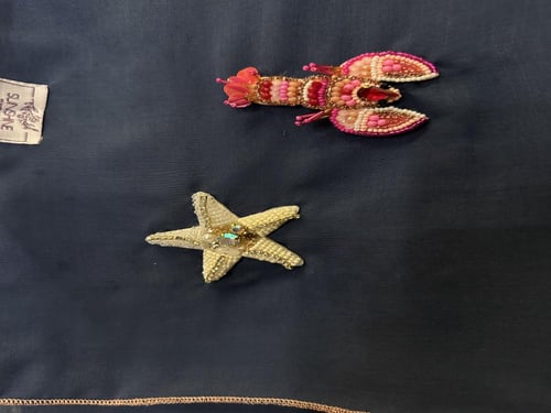 طرحه بوال متوفر باللون الاصفر الفاتح ، والبيج الفا...