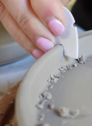 اداة تنعيم الأطراف