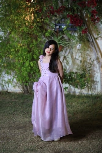 فستان اطفال الى عمر ٥ سنوات