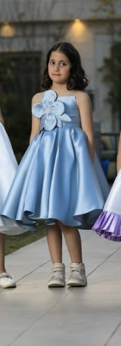 فستان اطفال من عمر ٥ سنوات