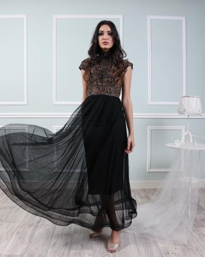 فستان مشغول كريستال