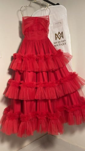 فستان تل أحمر مكشكش