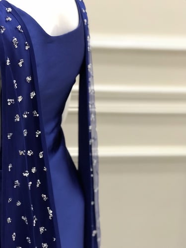 فستان سهرة نيلي شك