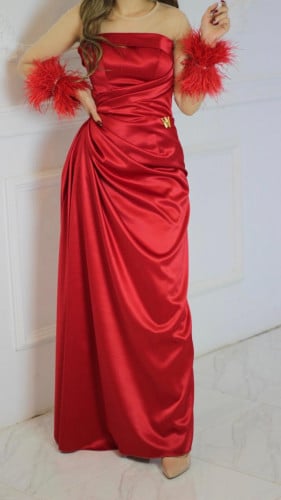 فستان من التفتا