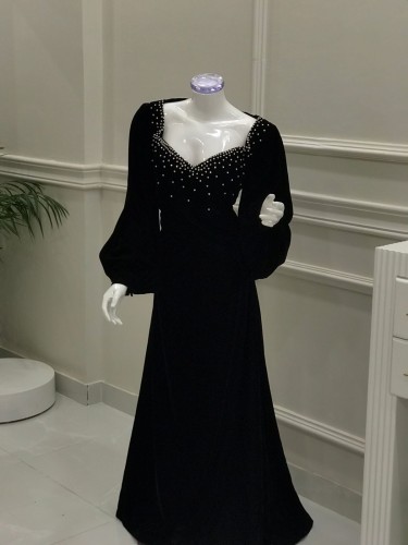 فستان سهرة اسود مخمل