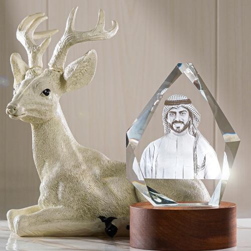 هدية كريستال الفندر بحفر 3D