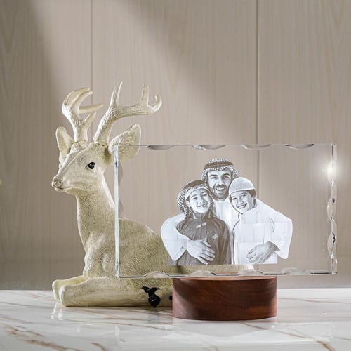 هدية كريستال ملكية بحفر 3D