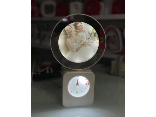 مرايا سحرية دائرية مع ساعة