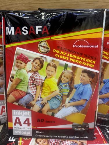 استكر ابيض لماع مقاس A4