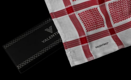 شماغ فالنتينو 2023 Valentino