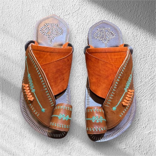 حذاء - زبيرية مطور 2025