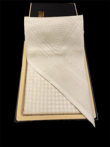 شماغ لي موريس كريمي 2025 Le Mores بيج سكري