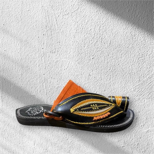 حذاء - زبيرية مطور 2025