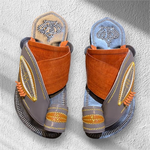 حذاء - زبيرية مطور 2025