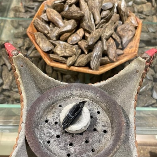 بخور عود ازرق طبيعي محسن فاخر درجة اولى