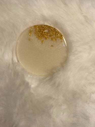 تعلقية سيارة لولوي