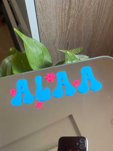 مرايا باللوان الصيف