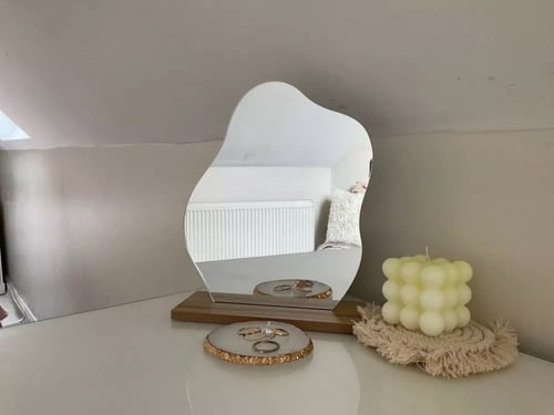 مرآة أكريليك مزخرفة غير منتظمة ، قاعدة خشبي