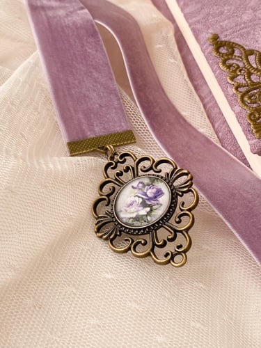 مصحف وسط مع فاصل مخملي - ليلكي