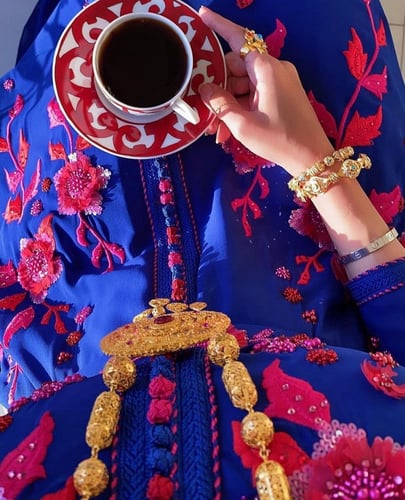 قفطان مغربي شك يدوي الخامة كريب