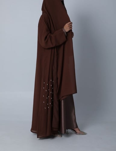 عباية دبل شيفون بني مع فستان داخلي