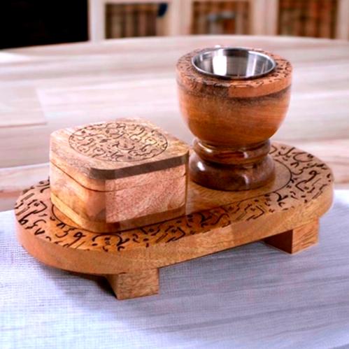 مبخرة خشبية مزخرفة حروف