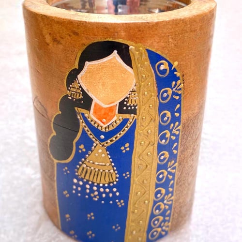 مباخر خشبية برسومات فنية جميلة