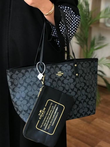 شنطه كوتش هاي كواليتي معا ملحقاتها