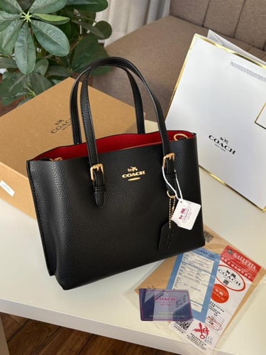 شنطة كوتش نسائية ماستر معا ملحقاتها