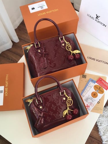 شنطه لويس فيتون ماستر معا الكرز شامل الملحقات