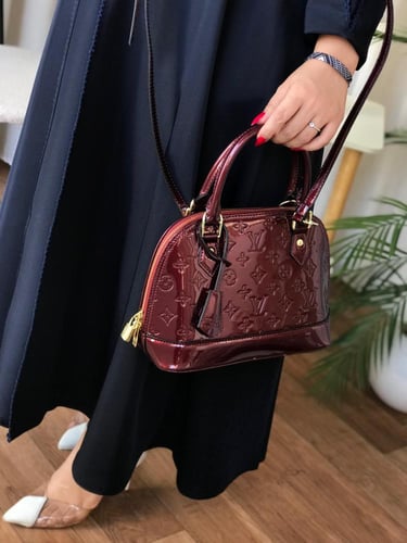 شنطه لويس فيتون ماستر لمعه معا ملحقاته