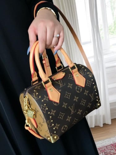 شنطة لويس فيتون ماستر كواليتي مبروم معا ملحقاتها