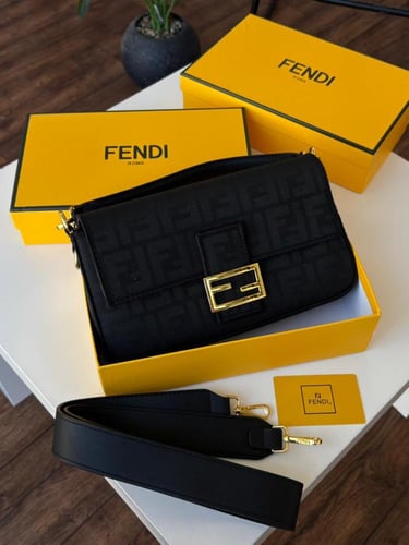 شنطة ماركة فندي ماستر هاي كواليتي معا ملحقاتها