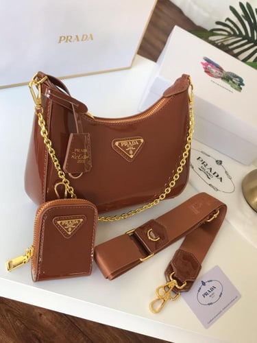 شنطه برادا لمعه هاي كواليتي معا ملحقاتها