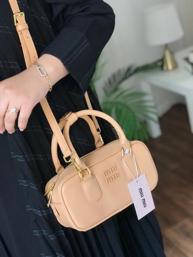 شنطه ميو ميو هاي كواليتي معا ملحقاتها