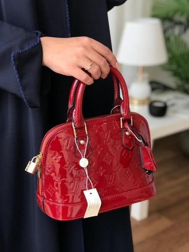 شنطه لويس فيتون الهرم معا ملحقاتها هاي كواليتي