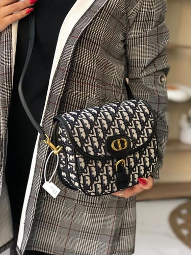 شنطه ديور هاي كواليتي معا ملحقاتها