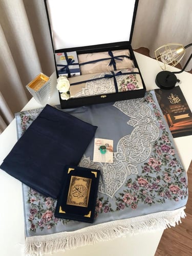 اطقم هدايا رمضانيه نسائيه فخمة