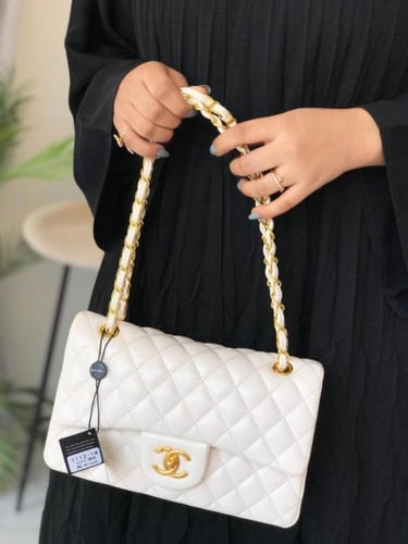 شنطه شانيل الاكثر طلبآ معا ملحقاتها