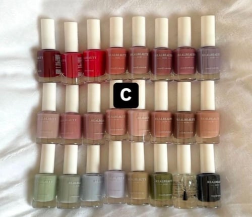 مناكير ريال بيوتي