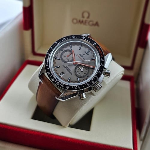 ساعة اوميجا رجالي كنغراف شغال موديل جلد