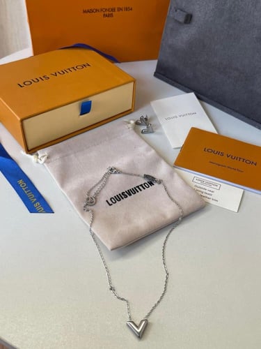 سلسال معا حلق لويس فيتون