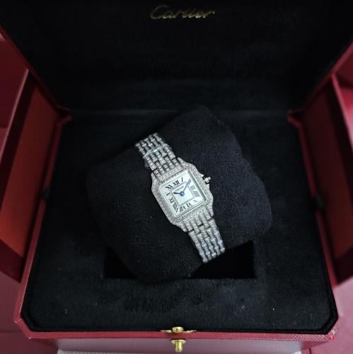 ساعة كارتير بانثر نسائية فل زركون