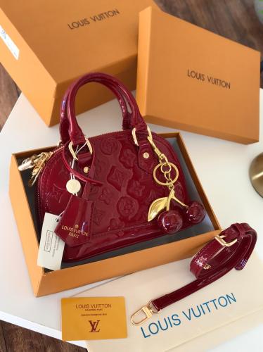 شنطه لويس فيتون لمعه ماستر هاي كواليتي